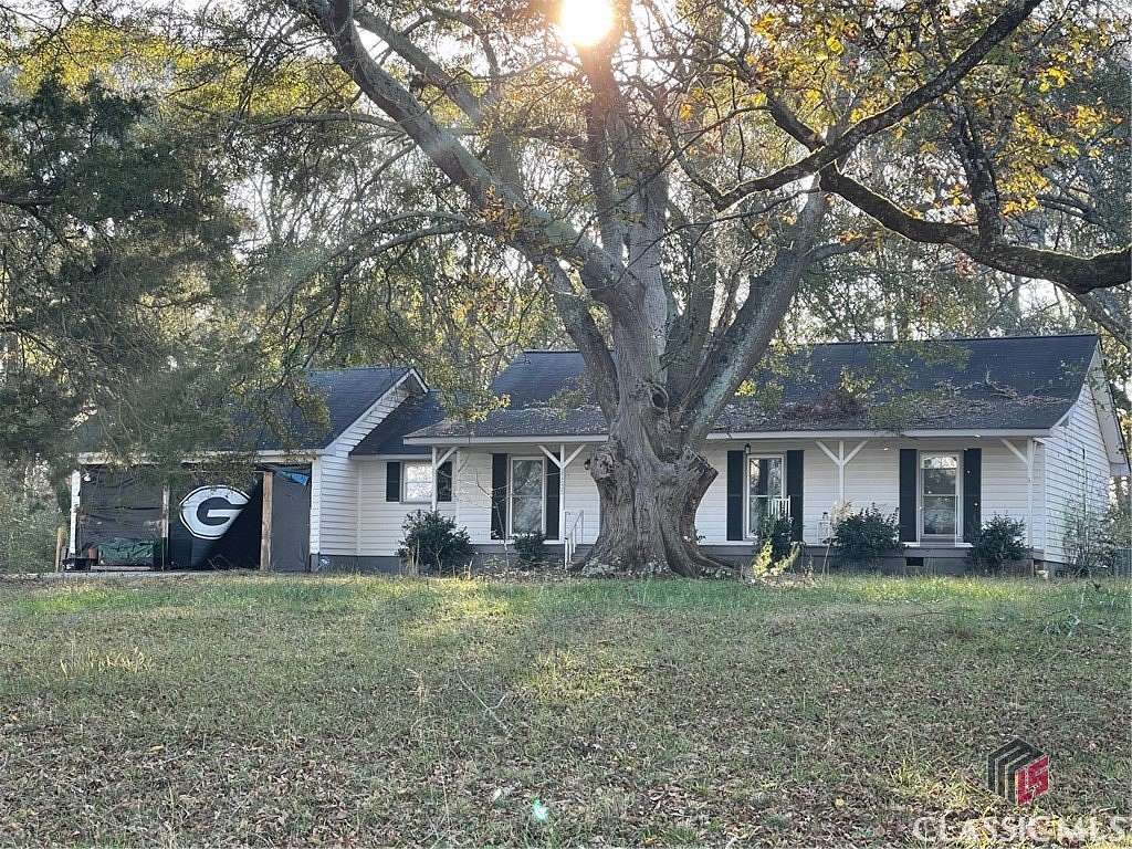 4 Acres of Residential Land with Home for Sale in Hartwell, Georgia