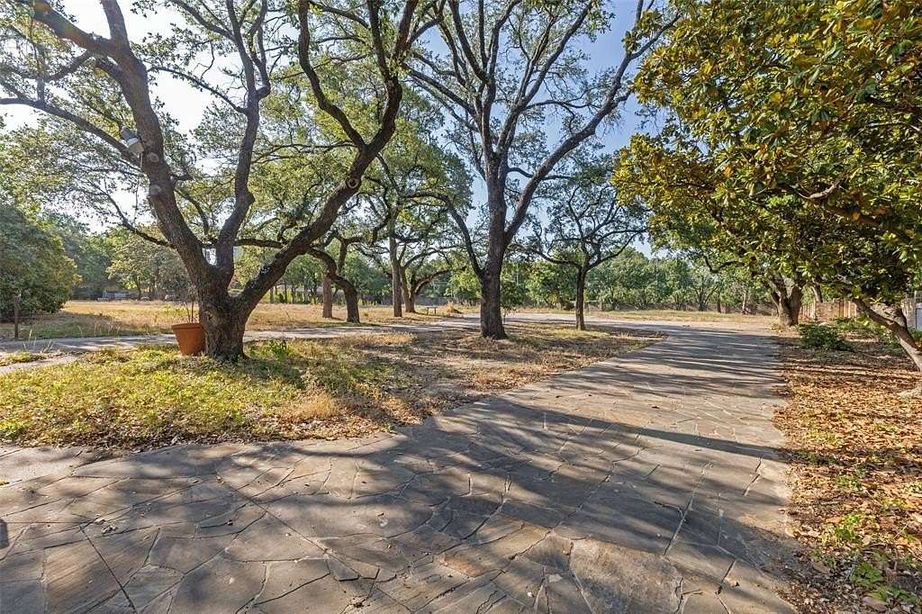 1.621 Acres of Residential Land for Sale in Dallas, Texas