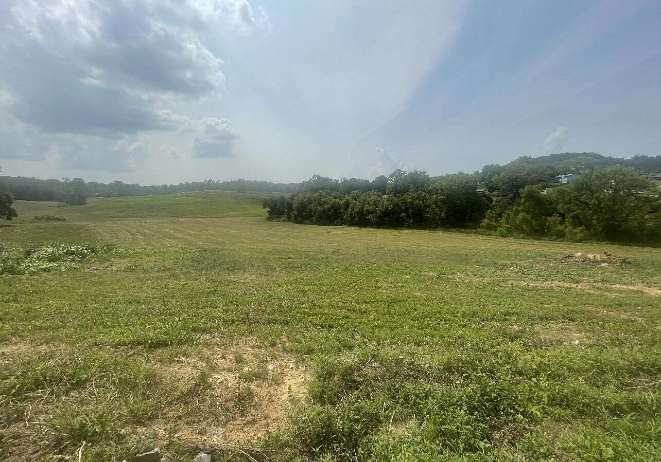 8.18 Acres of Land for Sale in Morristown, Tennessee