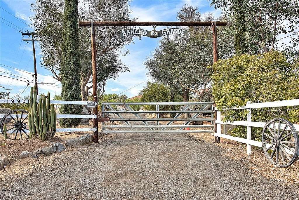 18 Acres of Land with Home for Sale in Lake Mathews, California