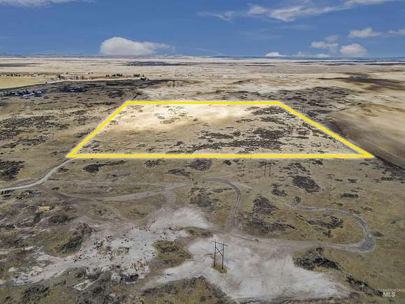 38.75 Acres of Agricultural Land for Sale in Bliss, Idaho