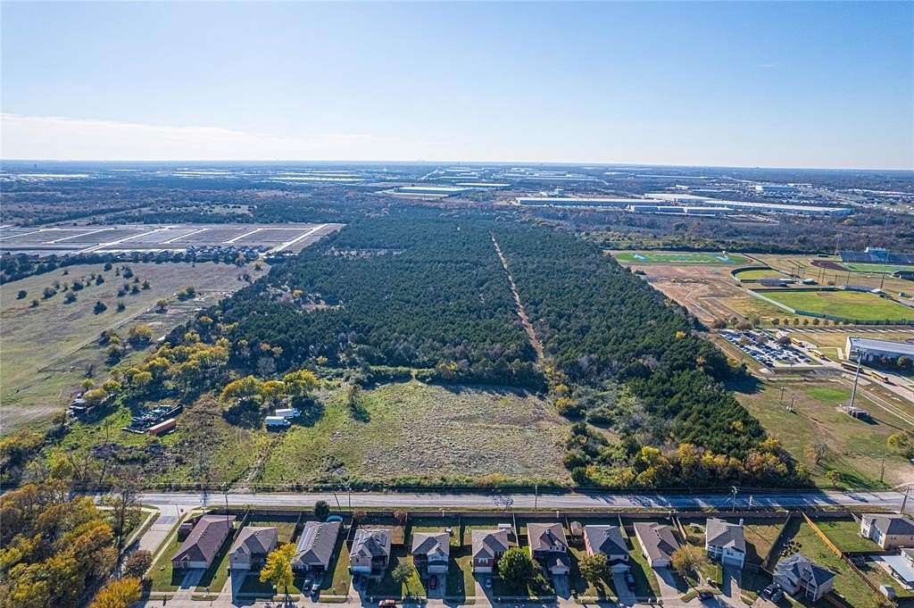 16.394 Acres of Land for Sale in Hutchins, Texas