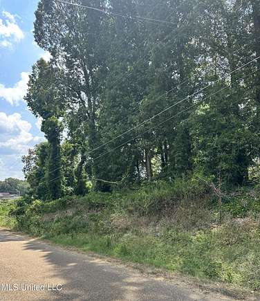 0.8 Acres of Residential Land for Sale in Winona, Mississippi