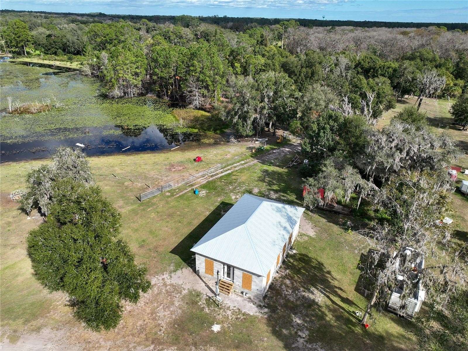 19 Acres of Land with Home for Sale in Pierson, Florida