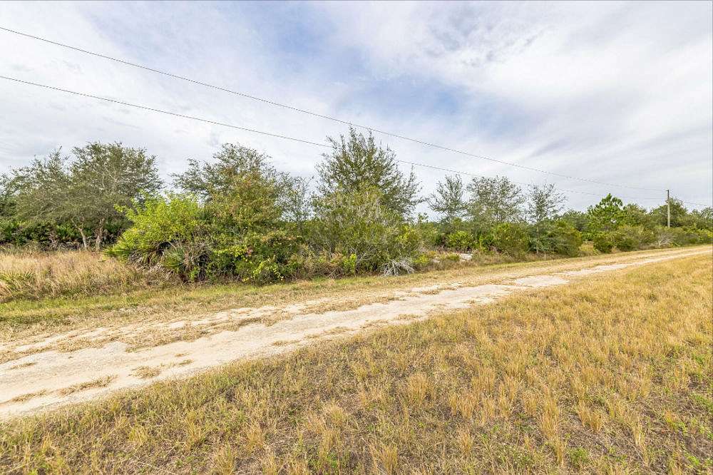 1.14 Acres of Residential Land for Sale in Avon Park, Florida