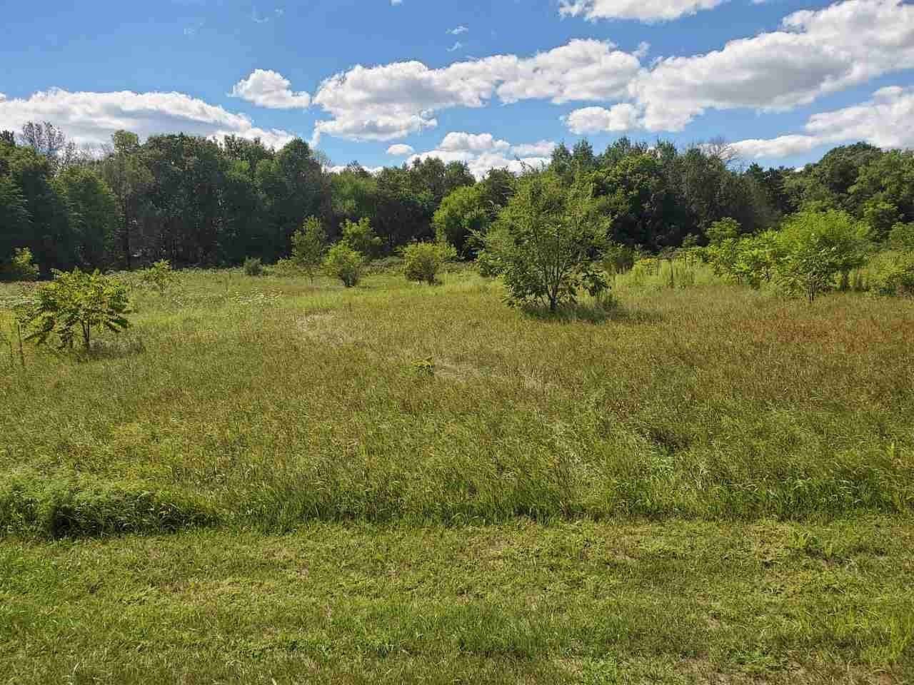 9 Acres of Residential Land for Sale in Spring Green, Wisconsin