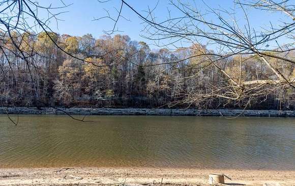 1.82 Acres of Land for Auction in Quebeck, Tennessee