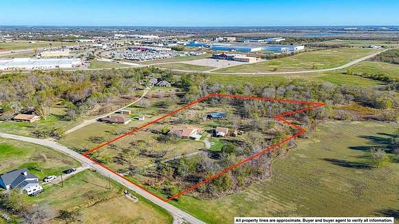 5.445 Acres of Residential Land with Home for Sale in Corsicana, Texas