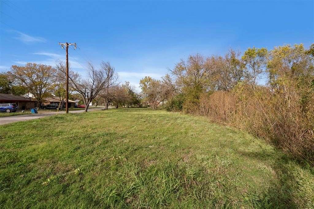 0.28 Acres of Commercial Land for Sale in Kaufman, Texas