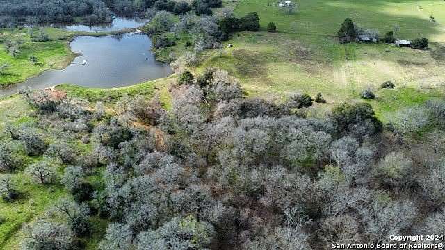 9.648 Acres of Land for Sale in Waelder, Texas