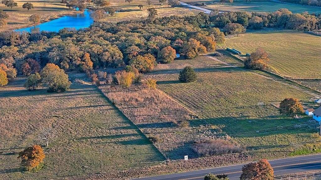 5 Acres of Residential Land for Sale in Bowie, Texas