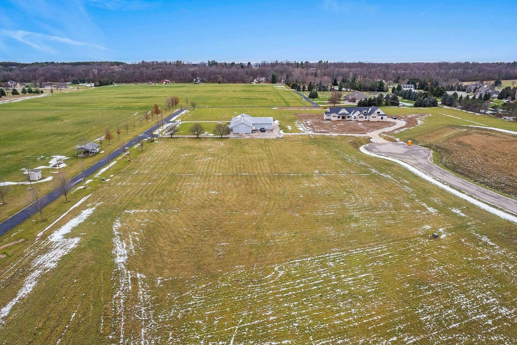 1.26 Acres of Residential Land for Sale in Hartland, Wisconsin