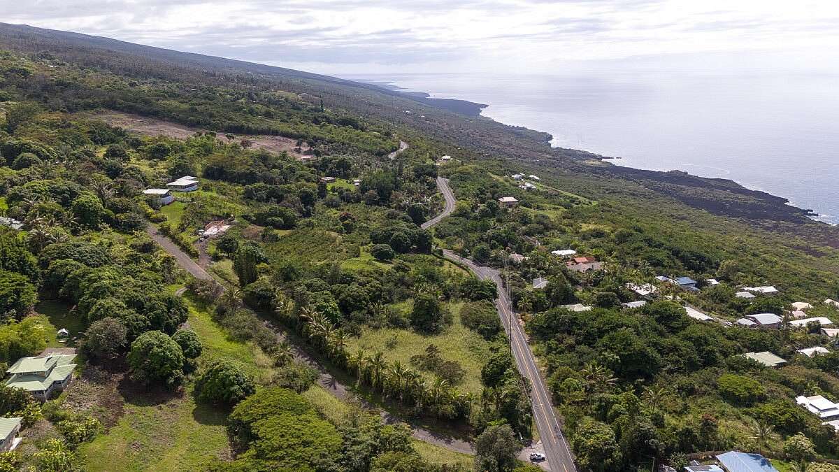 2.796 Acres of Residential Land for Sale in Captain Cook, Hawaii