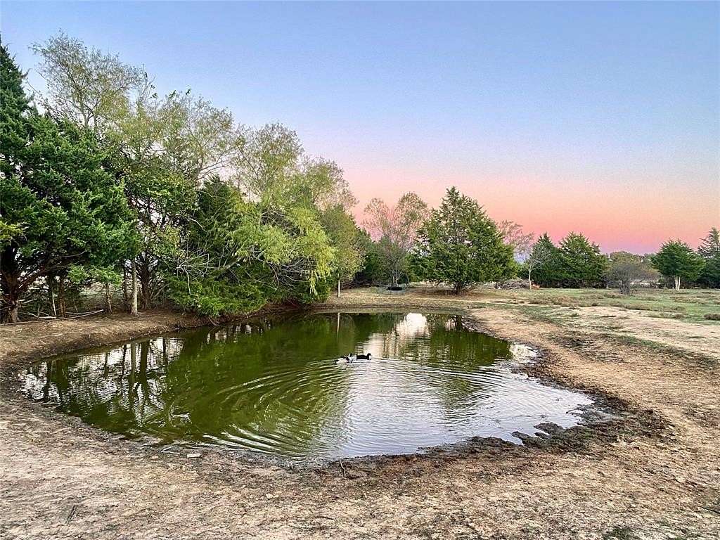 7 Acres of Land for Sale in Gainesville, Texas