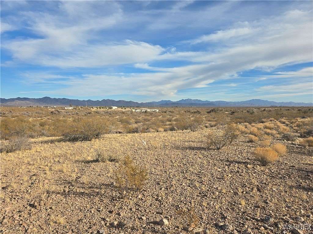 2.22 Acres of Residential Land for Sale in Golden Valley, Arizona