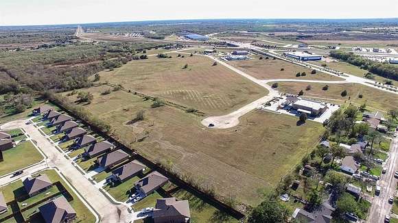 1.446 Acres of Commercial Land for Sale in Kaufman, Texas