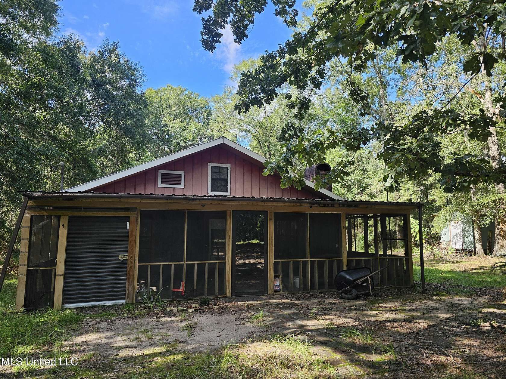 13.3 Acres of Land with Home for Sale in Picayune, Mississippi