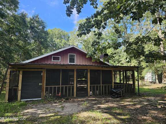 13.3 Acres of Land with Home for Sale in Picayune, Mississippi