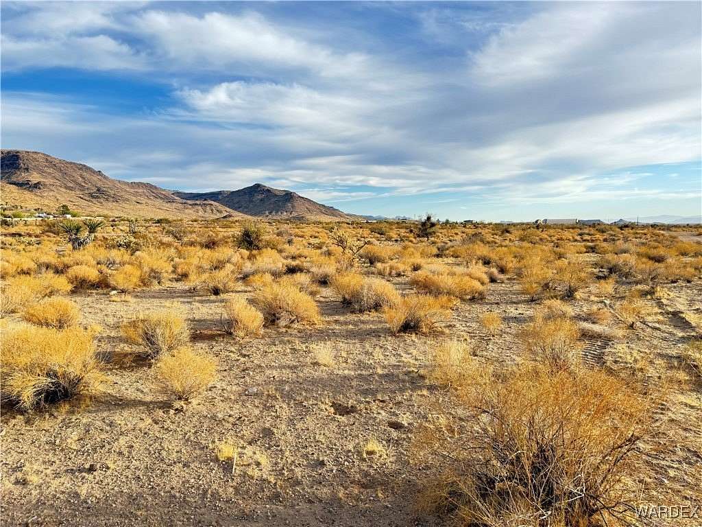 2.43 Acres of Residential Land for Sale in Golden Valley, Arizona