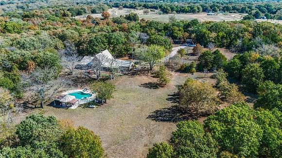 13.63 Acres of Land with Home for Sale in Sadler, Texas