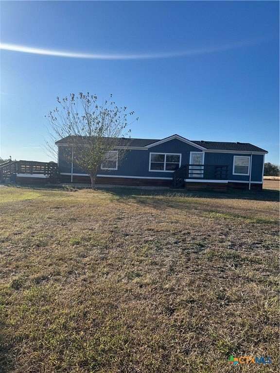 2.5 Acres of Residential Land with Home for Sale in Seguin, Texas