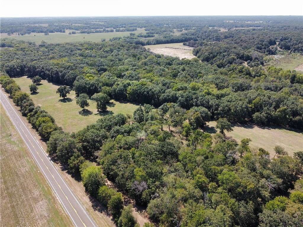 60.68 Acres of Land for Sale in Fairfield, Texas