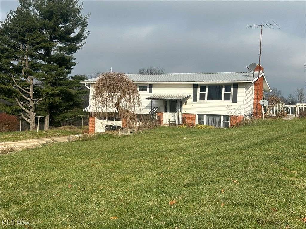 2 Acres of Residential Land with Home for Sale in Hopewell, Ohio