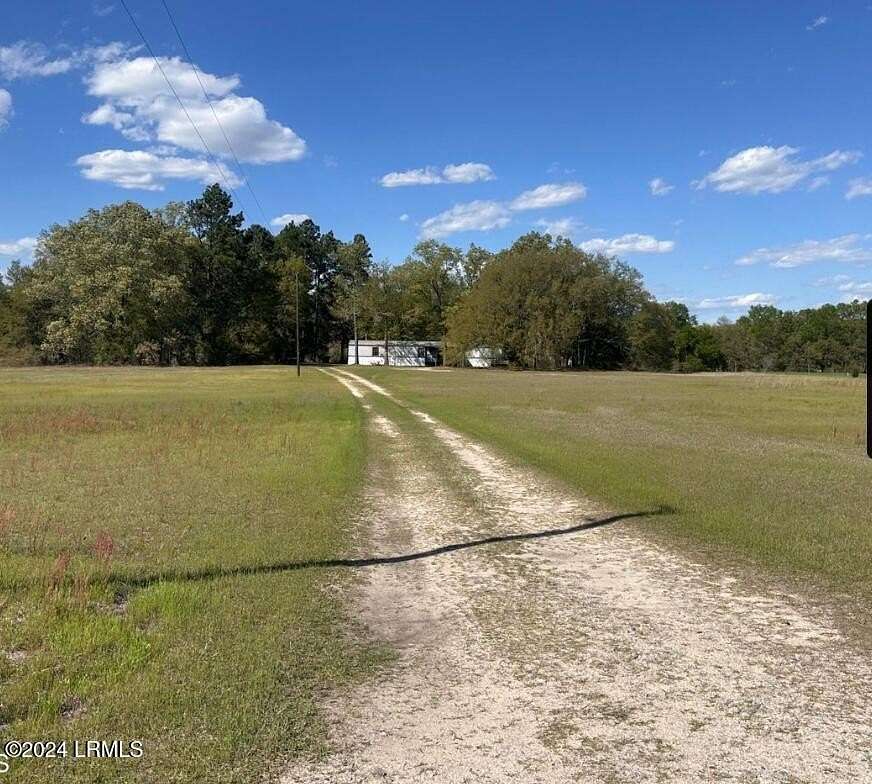 5.95 Acres of Residential Land with Home for Sale in Barnwell, South Carolina