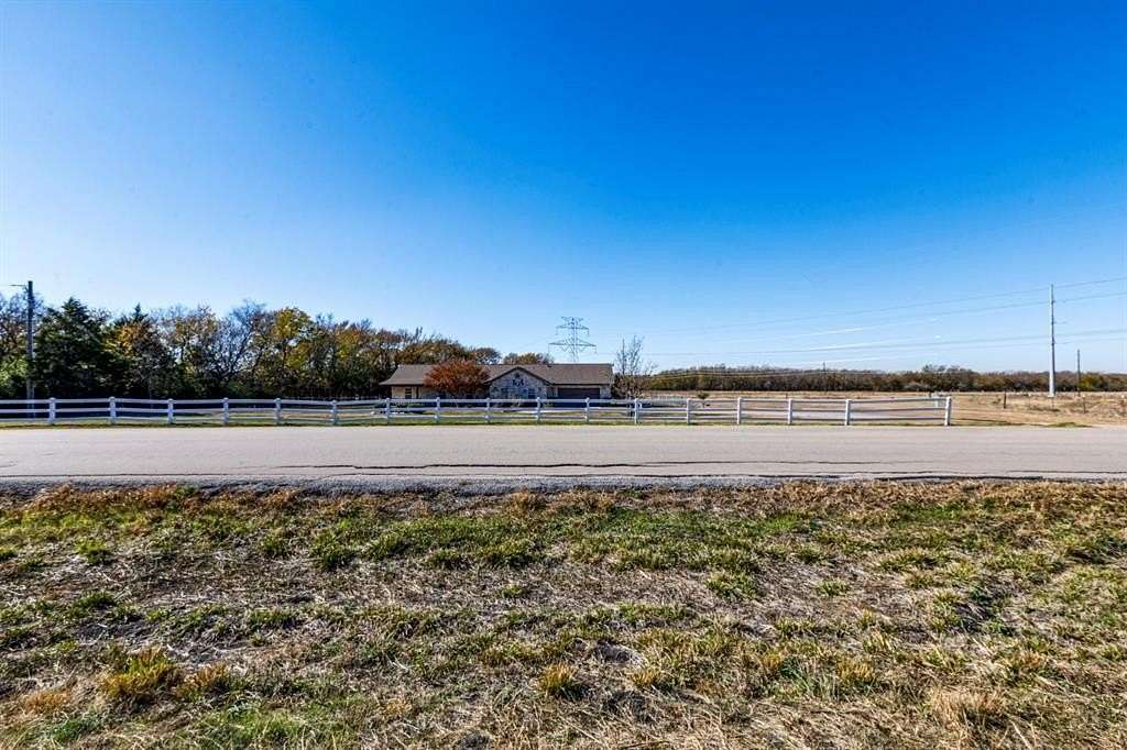 2.043 Acres of Residential Land with Home for Sale in Rockwall, Texas