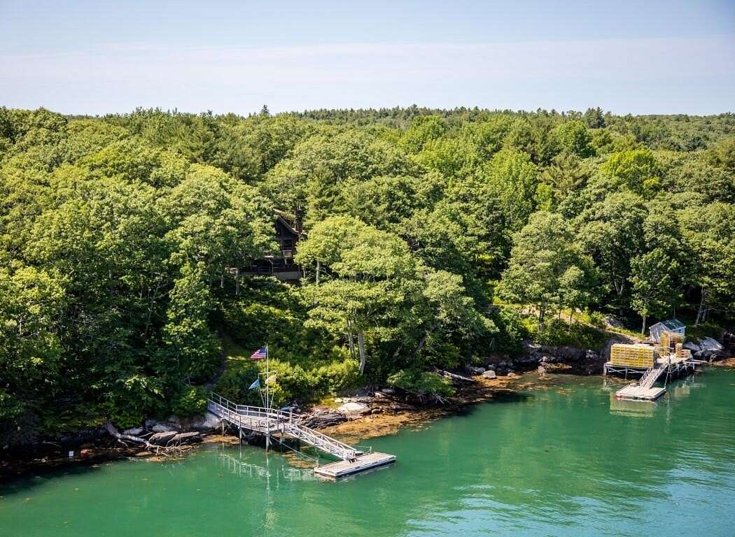 4 Acres of Residential Land for Sale in Boothbay, Maine