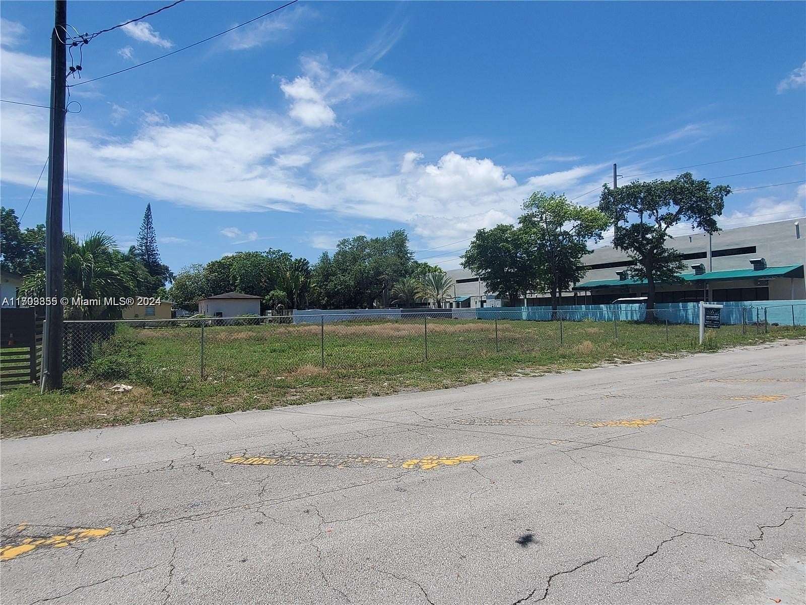 0.43 Acres of Mixed-Use Land for Sale in Miami, Florida