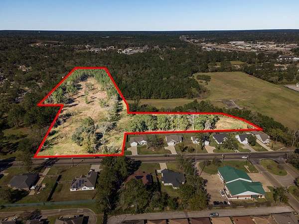 14.6 Acres of Land for Sale in Lufkin, Texas