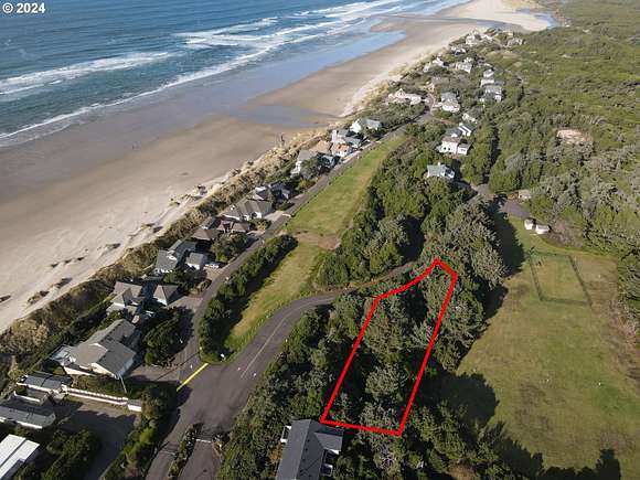 0.32 Acres of Residential Land for Sale in Florence, Oregon