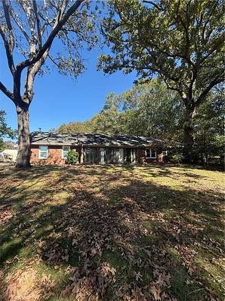 15.87 Acres of Land with Home for Sale in Statham, Georgia