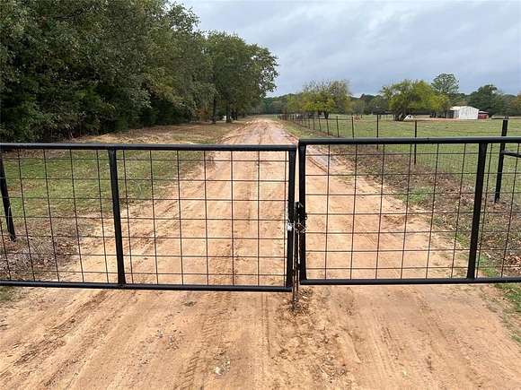 4 Acres of Residential Land with Home for Lease in Telephone, Texas