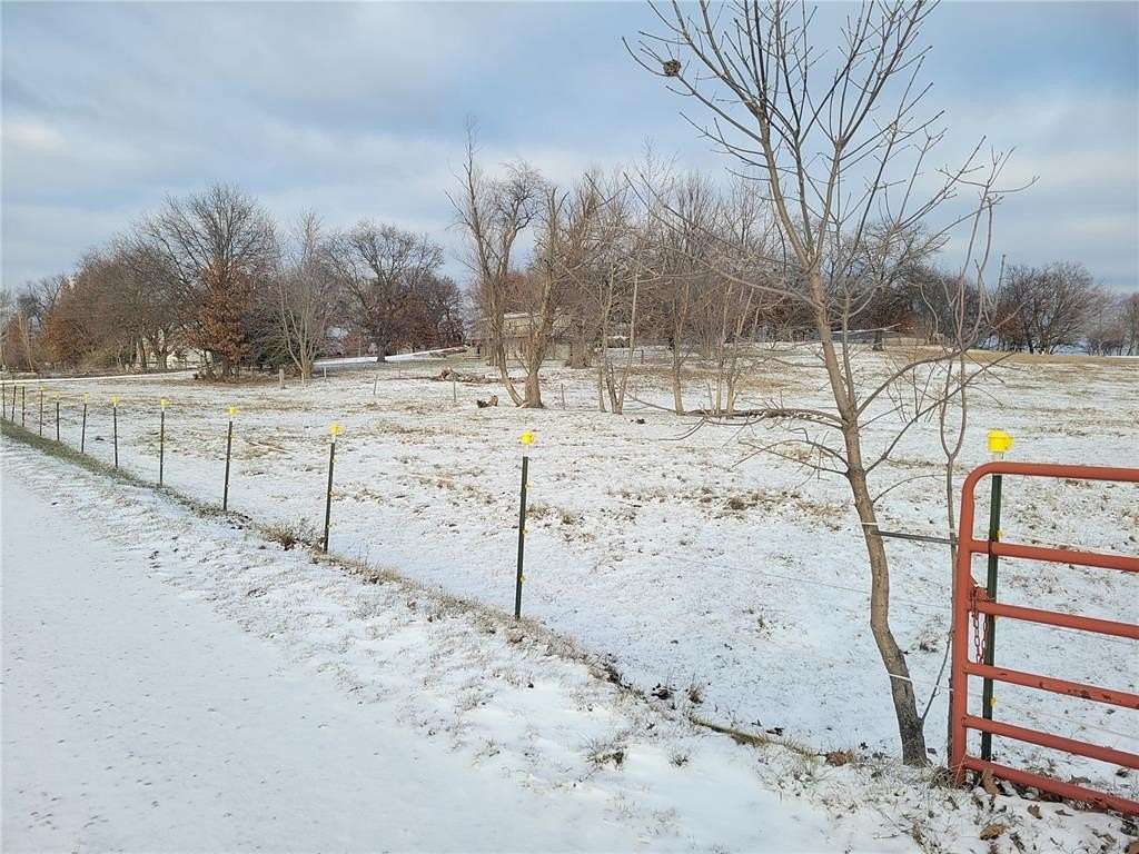 7 Acres of Residential Land with Home for Sale in Homestead, Iowa