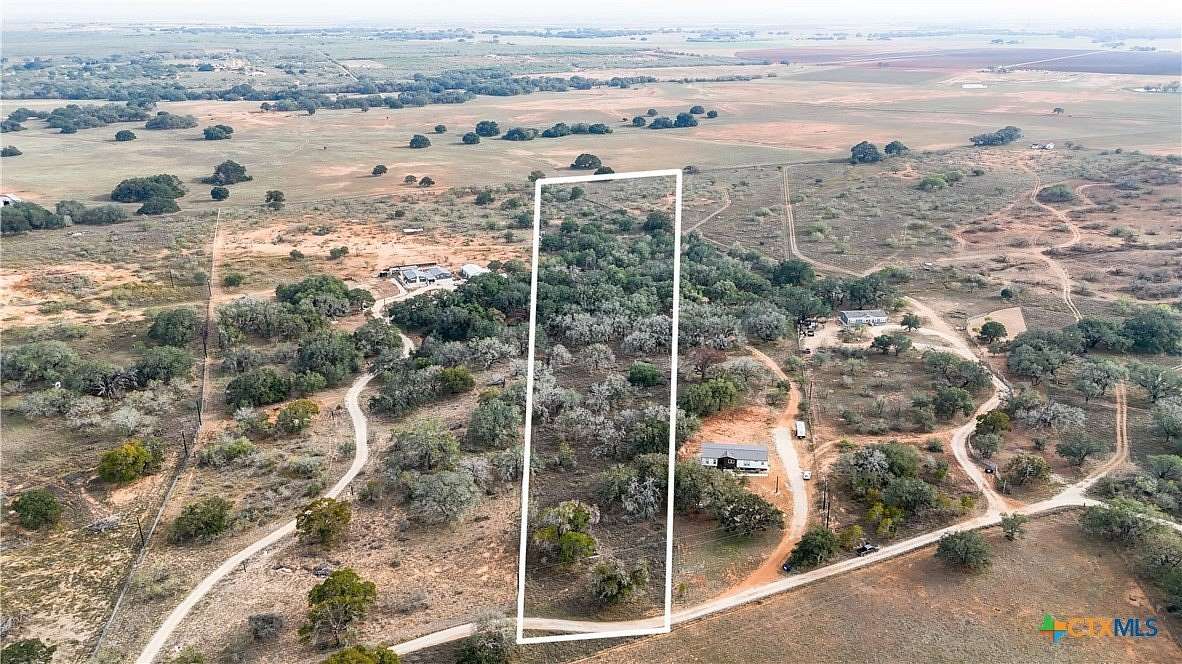 10.01 Acres of Land for Sale in Floresville, Texas