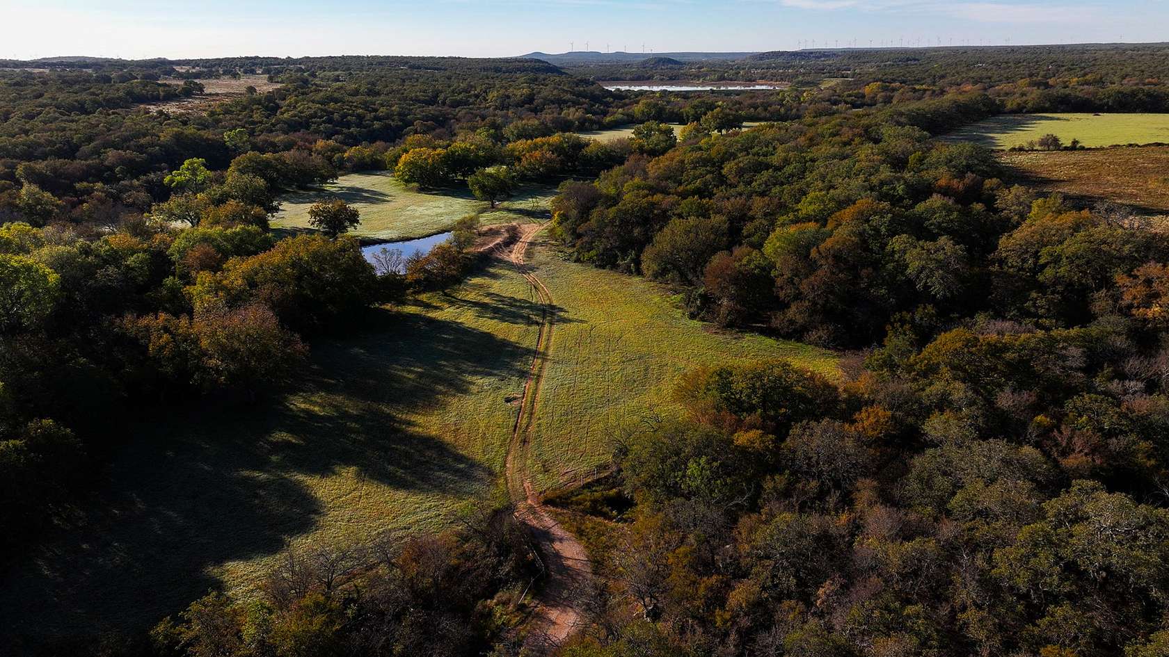 985 Acres of Land with Home for Sale in Jacksboro, Texas