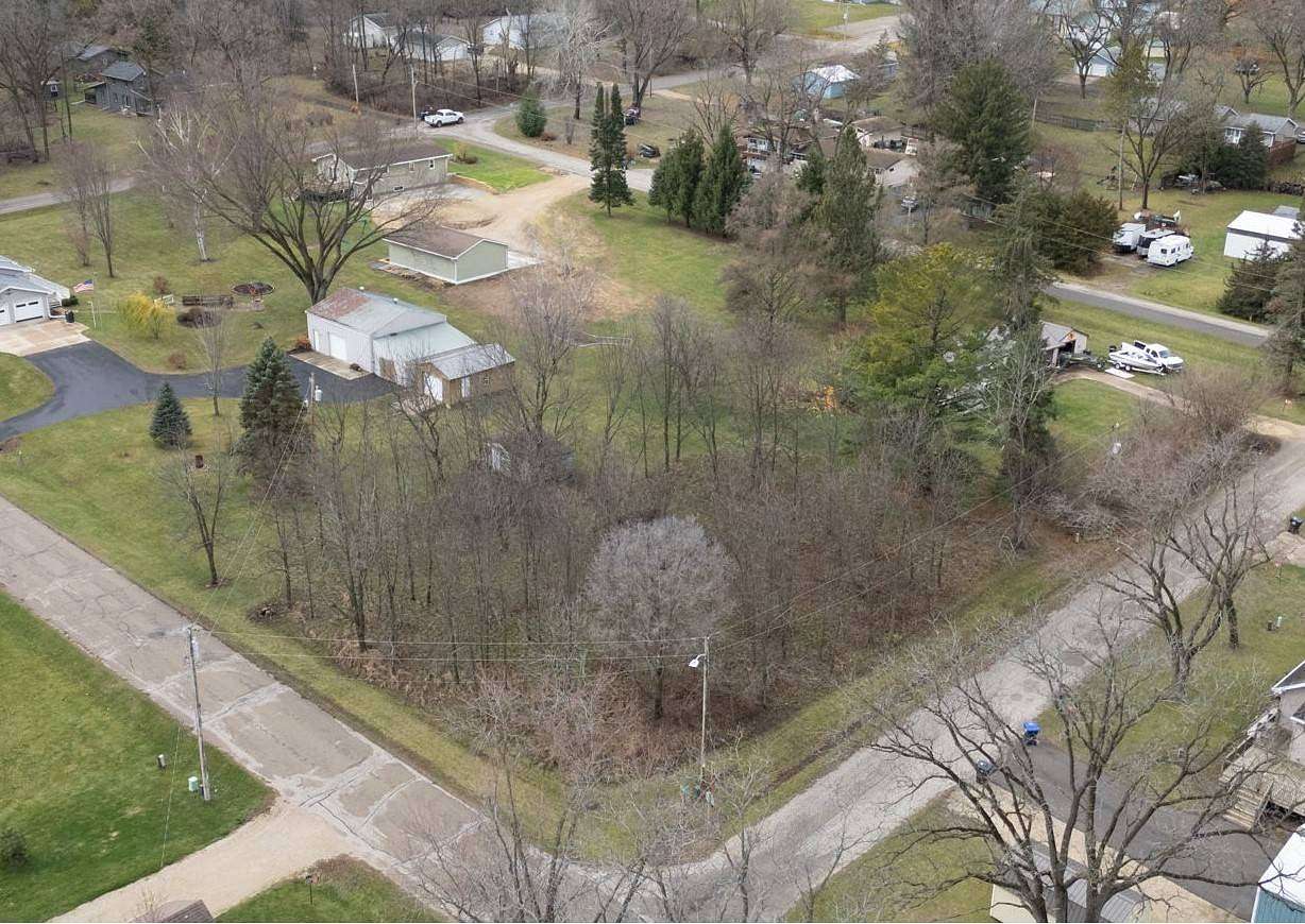 0.43 Acres of Residential Land for Auction in Hanover, Wisconsin