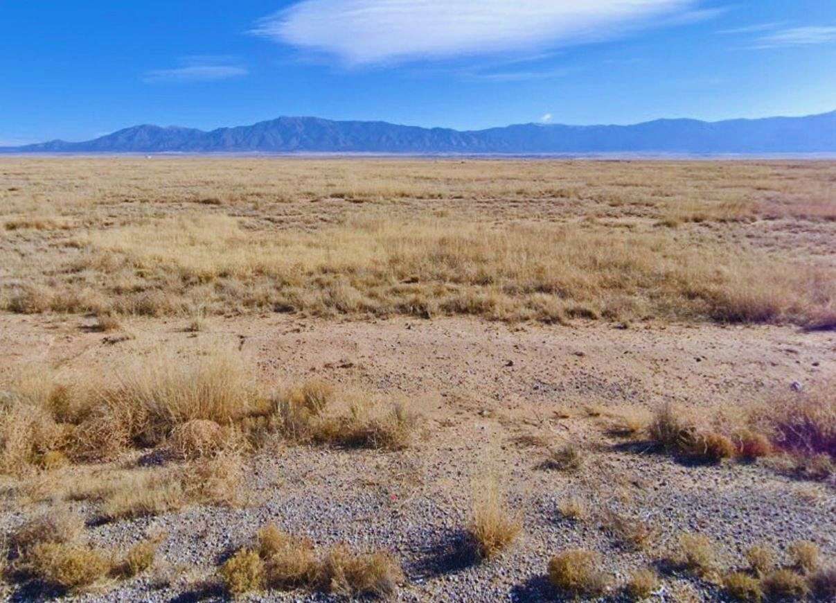 0.25 Acres of Residential Land for Sale in Los Lunas, New Mexico