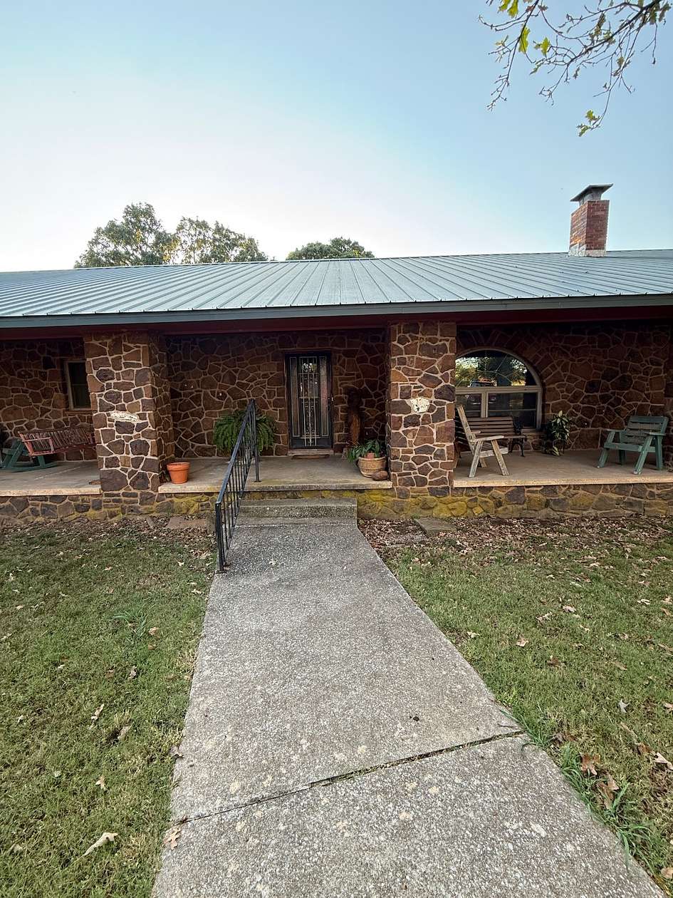 200 Acres of Improved Land for Sale in Big Cabin, Oklahoma