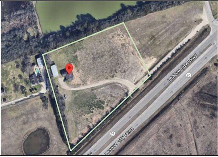 5.77 Acres of Mixed-Use Land for Sale in Kemah, Texas
