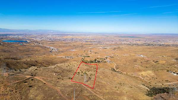 100 Acres of Land for Sale in Palmdale, California