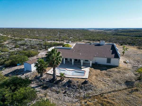 5.65 Acres of Land with Home for Sale in Del Rio, Texas