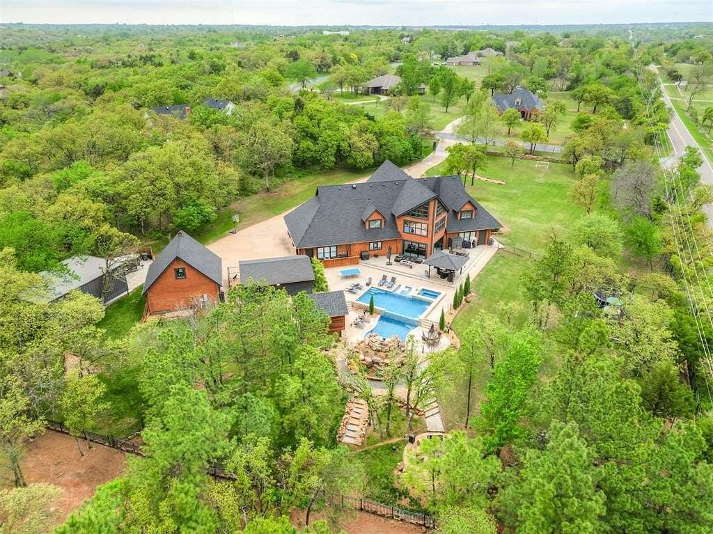 2.52 Acres of Residential Land with Home for Sale in Edmond, Oklahoma