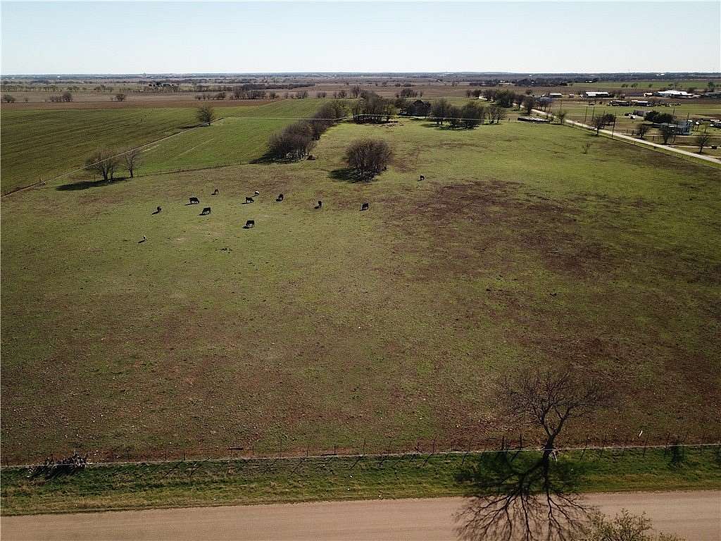 16 Acres of Agricultural Land for Sale in McGregor, Texas