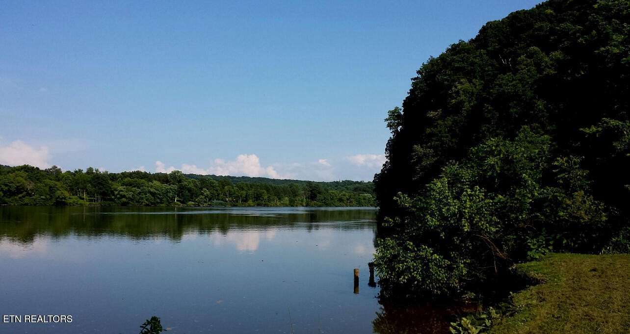 6.95 Acres of Residential Land with Home for Sale in Loudon, Tennessee