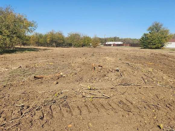 1.31 Acres of Residential Land for Sale in Ponder, Texas