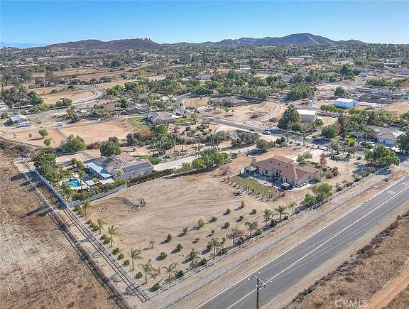 2.13 Acres of Residential Land with Home for Sale in Lake Mathews, California