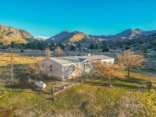 2.5 Acres of Residential Land with Home for Sale in Lake Isabella, California